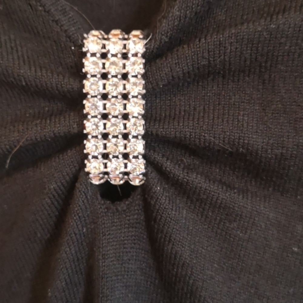Top - Picture 2 of 2